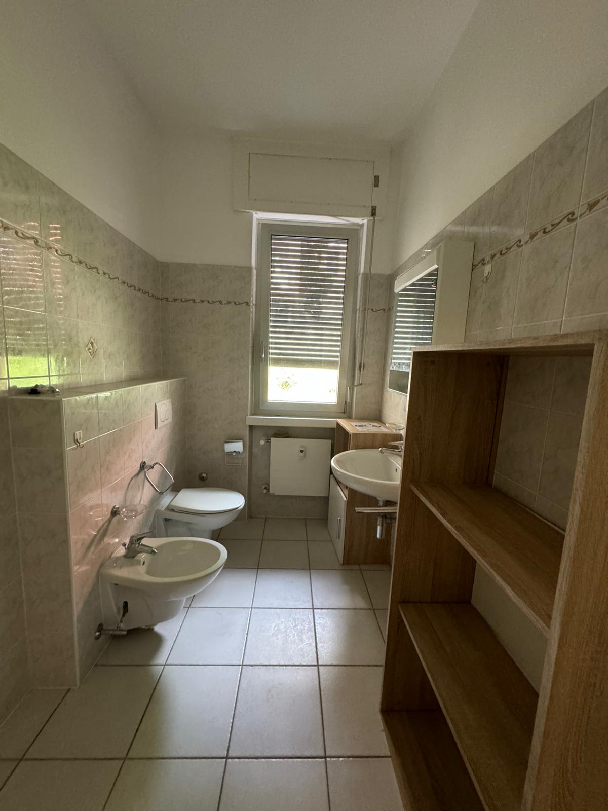 Bagno con lavanderia — prima